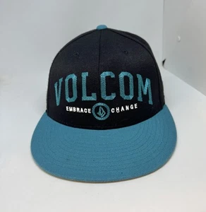 VOLCOM Hat Black Blue FlexFit 210 Fitted Adult Baseball Cap Size 7 1/4 - 7 5/8 - Picture 1 of 6