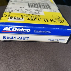 Genuine GM Spark Plug 12571535 - Picture 1 of 2