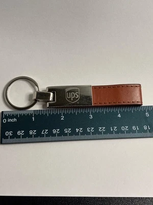 Chaveiro de couro e metal UPS United Parcel Service - Imagem 1 de 4