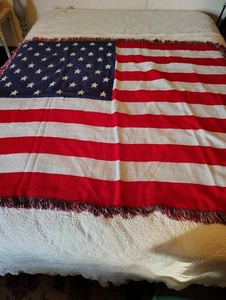 Manta Bandera EE. UU. Americana 48" X 54" Patriótica Tejida Flecos Doble Cara - Imagen 1 de 8