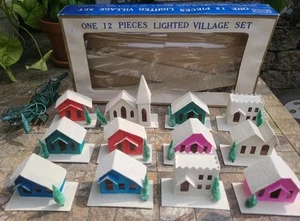 Vintage SEARS Villaggio Illuminato Set 12pz Giappone Ornamento Natale anni 60 70 - Foto 1 di 14