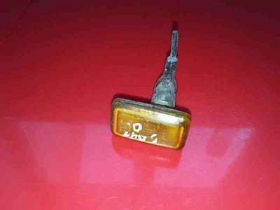 AUDI A6 Avant 4A, C4 Parafango anteriore destro segnale di svolta 161949117A 2.50 25541377 - Immagine 1 di 3