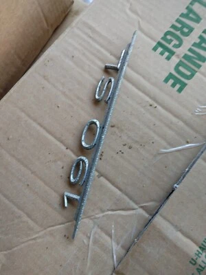 Emblema insignia maletero Mercedes Benz 190SL W121 ORIGINAL OEM 1218170215  Foto 1 de 2