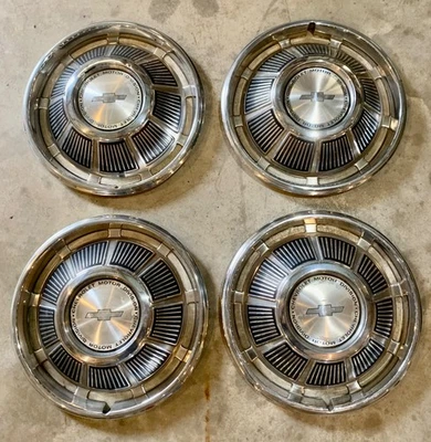 Vintage Set Of 4 1969 GM Chevy Impala Nova Camaro Hubcaps Chev. Motor Div. - Image 1 of 4