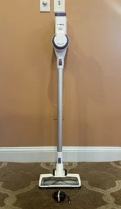 Tineco Slim Cordless Vacuum Cleaner W/Charger ~ Model A10-03 - Picture 1 of 8