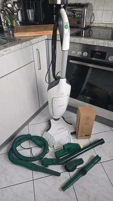 Vorwerk Staubsauger VK 200 Kobold mit reichhaltigen Zubehör - Bild 1 von 4