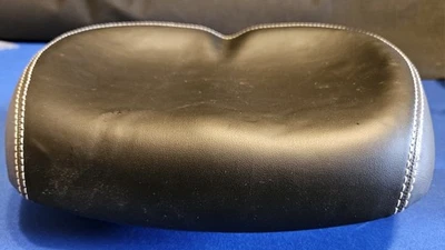 YAFEE Cushioned shock Resistance Bike Saddle, Noiseless Seat Black, Wide - Image 1 of 4