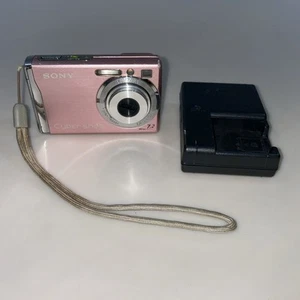 Sony Cyber-shot DSC-W80 7.2MP Digital Camera Pink + Charger *Shutter Issue* - Picture 1 of 6