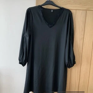 black long sleeved dress size 18 - Picture 1 of 1