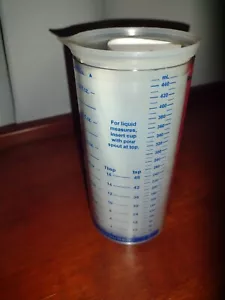 The Pampered Chef Measure All Cup #2225 Liquid / Dry measure w/ instructions - Picture 1 of 5