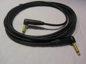 CABLE DE GUITARRA MOGAMI 2524 DOBLE ÁNGULO DORADO SERIE 30', 30 pies - Imagen 1 de 3