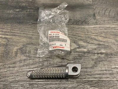 Reposapiés delantero izquierdo Kawasaki EX650 650 ZX6R ZX636 Ninja OEM estribo peldaño Foto 1 de 4