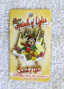 DISNEY WDW Osborne Family Spectacle of Lights Mickey Mouse 2005 LE Pin 42646 - Picture 1 of 4