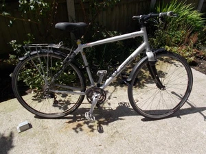 Specialized Globe Pro Carbon Alloy/Hybrid Bike 58cm/23in Frame - Hi Spec parts - Picture 1 of 12