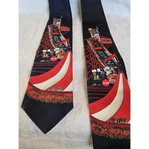Zwei Coca Cola Herren Krawatten Polyester Achterbahn Clown Süßigkeiten Ständer. - Bild 1 von 5
