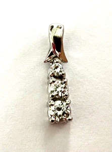 Ladies Classy Pendant Charm 10K Solid White Gold Clear Stone Cz - Picture 1 of 12