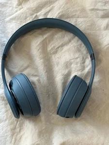 Beats by Dr. Dre Solo 4 Slate Blue On Ear Headphones MUW43LL/A FOR parts - Picture 1 of 7