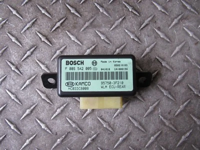 2005 KIA AMANTI LEFT DRIVER REAR DOOR ACTUATOR CONTROL MODULE 95750- 3F010 - Image 1 of 4