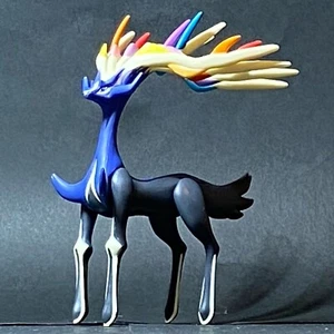 Pokémon XY Xerneas Articulated Vinyl Figure by Tomy Nintendo - Picture 1 of 7