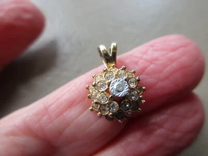 ANTIQUE VINTAGE OLD GOLD TONE CRYSTAL FLOWER BALL DOLL PENDANT CHARM NECKLACE UK - Picture 1 of 4