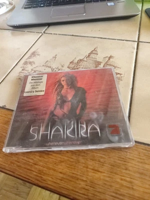 Shakira - Whenever, Wherever - Bild 1 von 2