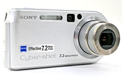 Sony Cyber-shot DSC-P200 Digital Camera 7.2MP Silver Carl Zeiss Lens w/ Box - Image 1 of 4