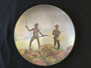 Royal Doulton Collector Plate – Aborigines with Hunting Weapons – D4621 - Picture 1 of 9