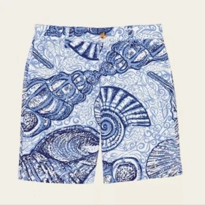Lilly Pulitzer | Belmont Blue Pop Up Stuffed Shells Mens Shorts - Picture 1 of 5