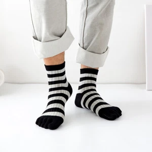 5 paia calze sportive da uomo misto cotone a righe calze a cinque dita traspiranti - Foto 1 di 14
