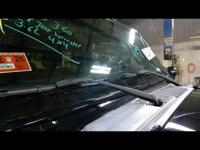 Brazo limpiaparabrisas derecho WRANGLER JL 2018-2024 1660450 Foto 1 de 4