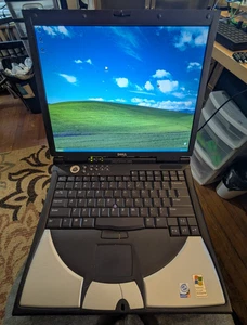 Dell Inspiron 8200 15" Laptop Intel Pentium 4 M 1.8Ghz 30GB HD 512MB Ram GeForce - Picture 1 of 15