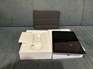Apple iPad 2018 (6. Generation) 128GB WiFi + Cellular (9,7 Zoll) Spacegrau OVP - Bild 1 von 3