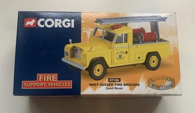 Corgi Fire Support 07106 West Sussex Fire Brigade Land Rover Limited Edition - Image 1 of 4