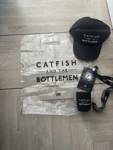 Catfish and the Bottlemen - Tour 2025 VIP Goodies / Lanyard, Tumbler & Cap NEW - Foto 1 di 2