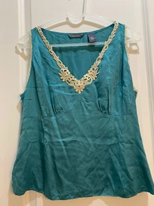 "Top Liz Claiborne verde azulado con caparazón sin mangas bordado cuello en V MPet axila a axila 19""" - Imagen 1 de 6