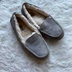 UGG 9.5 Gray Ansley Slippers Suede Shearling Lining Molded Rubber Outsole