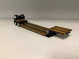 NEU DCP SCHWARZ 1/64 Fontaine Renegade Lowboy mit abnehmbarer Gans - Bild 1 von 3