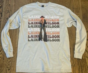 Camiseta Gildan manga larga Lainey Wilson nueva sin etiquetas talla mediana venta al por menor $30🤠 - Imagen 1 de 3