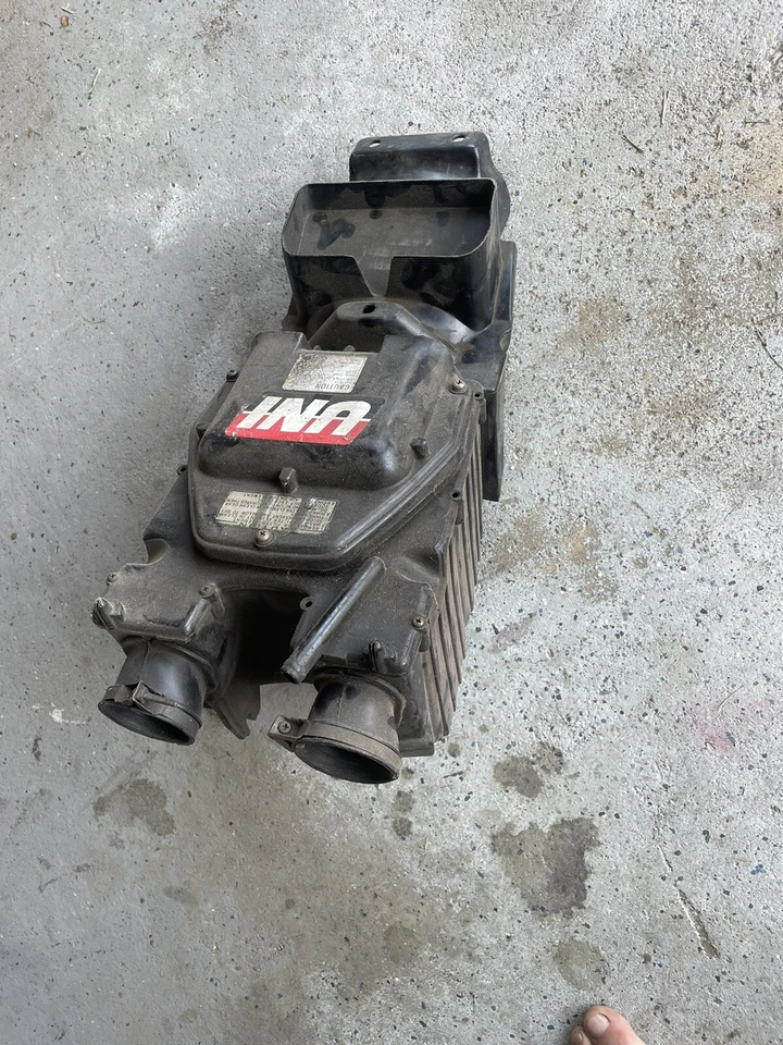 Honda CB400T CB400 1978 CAJA DE AIRE FILTRO DE ADMISIÓN DE AIRE CAJA DE CARCASA Foto 1 de 1