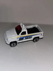 2000 Matchbox Troop Carrier Police Pickup Truck White- 1:64 NRMT - Picture 1 of 6