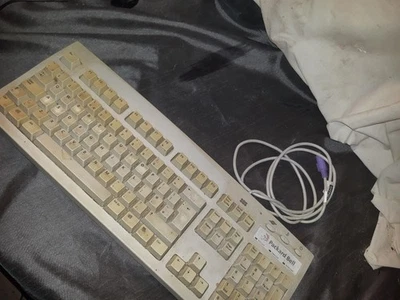 Packard Bell 5140W Keyboard Wired PC Computer Retro Vintage QWERTY PS/2 Tested  - Image 1 of 4
