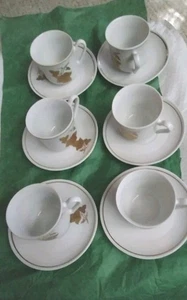 Set Of Six Vtg Dematase Cups And Saucers Sajecar Yugoslavia Gold Leaf Design - Picture 1 of 14