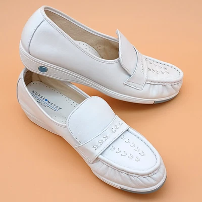 Zapatos de trabajo 10N vintage de cuero con soporte de cuña blancos sin cordones para enfermeras compañeras limpios Foto 1 de 4