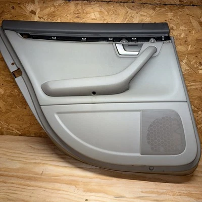 Panel puerta interior trasero izquierdo audi a4 2005-2008 gris Foto 1 de 4