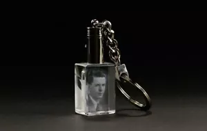3D Engraved Keepsake Crystal Key Chain - Memories for any occasion - Picture 1 of 1