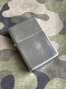1982 Vintage Zippo Lighter - Engine Turned - Ribbed Chrome - Vertical Pinstripes - Picture 1 of 7