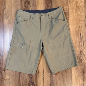 Patagonia Shorts Men's 33 Tan Quandary Cargo Utility Hiking Outdoors Gorpcore - Picture 1 of 13