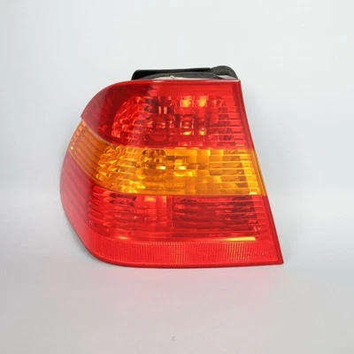 Luz trasera izquierda BMW 325i 330i 2002-2005 sedán 63216946533 OEM usada Foto 1 de 4