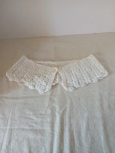 Cuello de ganchillo de algodón blanco vintage, cierre de botón pequeño, 20" - Imagen 1 de 3