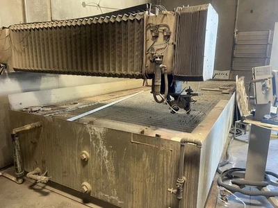 Chorro de agua CNC Flow I-6012 IFB Foto 1 de 3